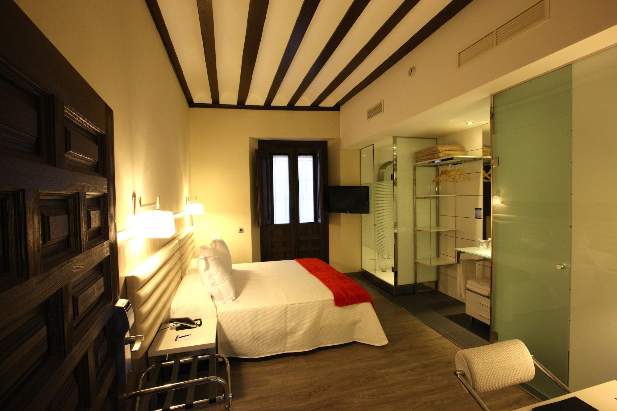 Evenia Alcala Boutique Hotel Alcala de Henares Exterior photo