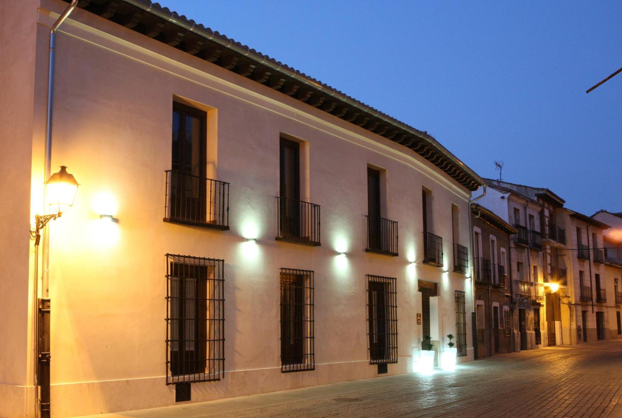 Evenia Alcala Boutique Hotel Alcala de Henares Exterior photo